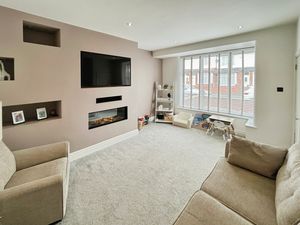 Lounge- click for photo gallery
